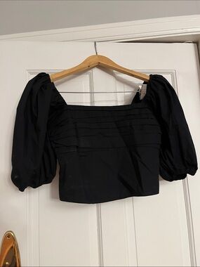 Abercrombie and Fitch Women’s Black Puff-Sleeve Square-Neck Top